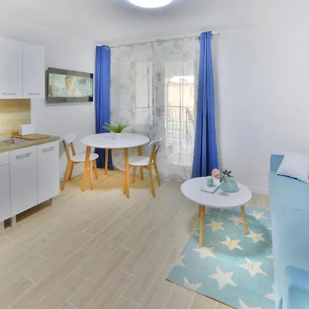 Apartment In With Parking Space *
